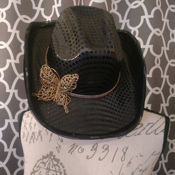 Custom hat - Picture 3 of 4